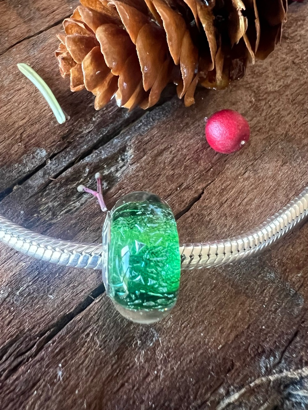 New Chamilia Murano Glass Green Sparkling Earth Christmas Forest Magic